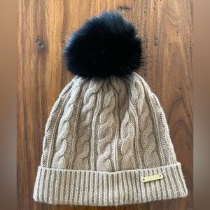 Burberry winter hat with fur pompom